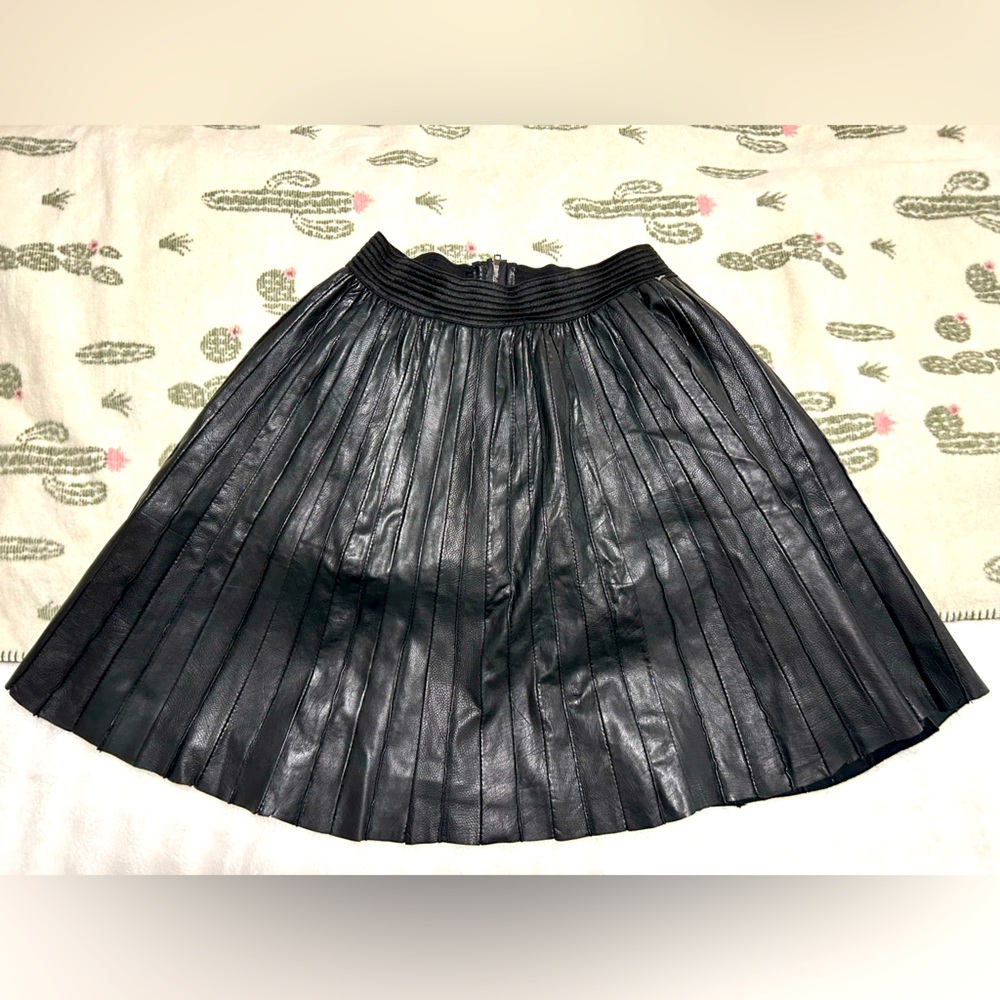 ASOS - 100% leather pleated black midi skirt EUC